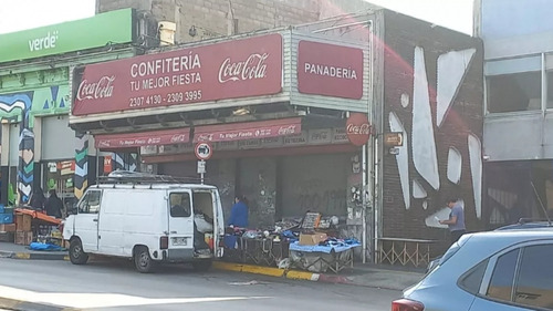 Gran Local Comercial Alquiler Paso Molino Sobre Avenida