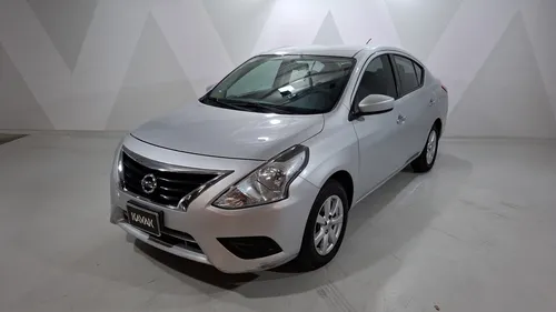 Nissan Versa 1.6 Sense