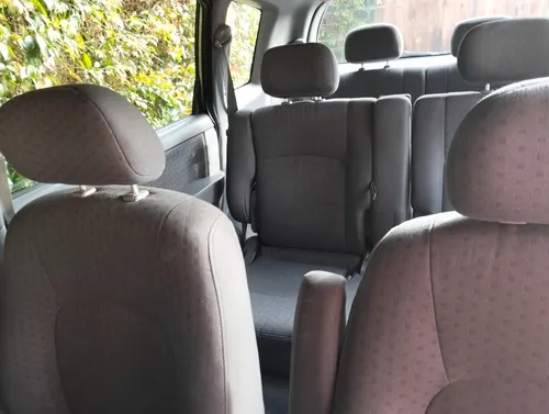 Kia Carens 2.0 Lx