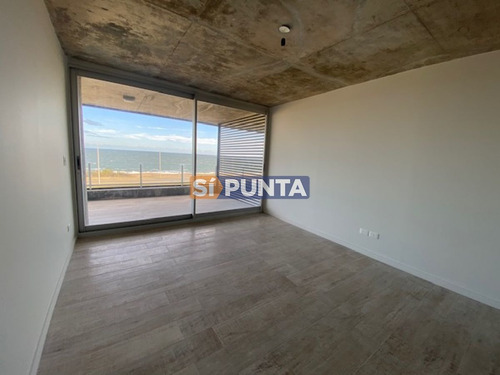 Imagen 16 de 30 de Apto Con Vista A La Playa Mansa, Con Estufa A Leña Y Parrillero.