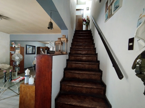 Casa 2d Y1b En Pasaje Privado, Patio Trasero Y Con Gran Cone