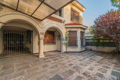 Imagen 2 de 24 de Imperdible Casa De Cuatro Dormitorios En El Prado