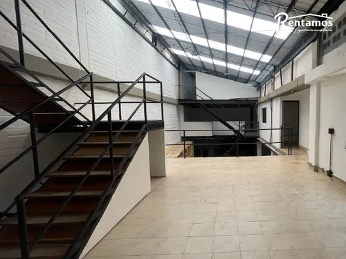 Bodega En Arriendo En Guayabal. Cod A775706