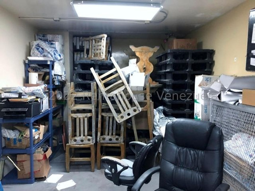 Imagen 13 de 22 de Los Dos Caminos Edificio Comercial En Venta 23-15492
