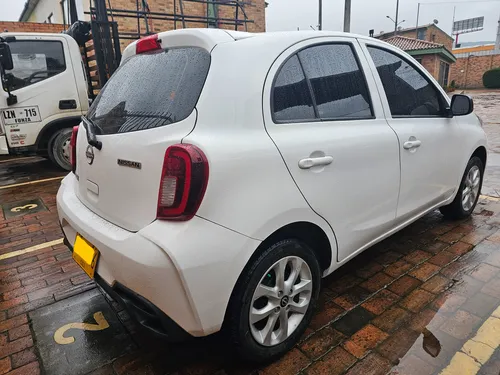 Nissan March 1.600 Sense (FL) 2 MT