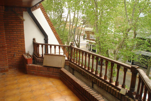 Excelente Residencia - En Belgrano R- Ideal Uso Familiar O Embajada-jardín Y Piscina.