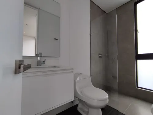 Apartamento En Venta En Los Balsos. Cod V17044
