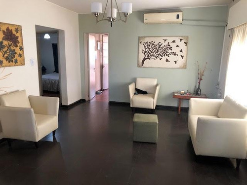 Imagen 5 de 13 de Casa - Ituzaingó Norte Sobre Av. Venta 4 Ambientes Con Local A La Calle
