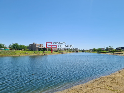 Casa En Venta Al Agua, Barrio Cerrado San Matías