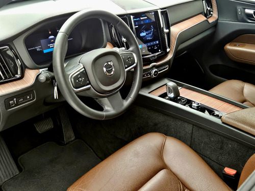Volvo XC60 T-8 INSC. EXPRESS. 2.0 (Híbrido)