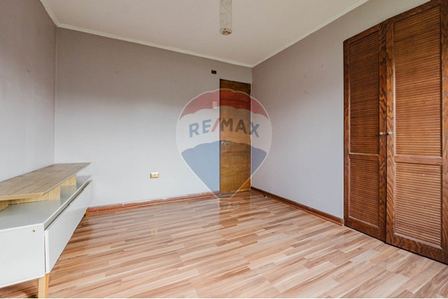 Casa 4d,3b, 3 Estacionamientos , Ñuñoa