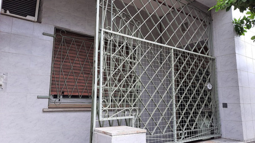 Imagen 2 de 30 de Venta Casa 4 Amb Ph Frente, Con Patio, La Tablada