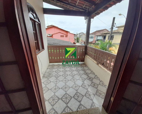 Duas Casas Independentes, No Bairro Vila Nova, Em Barra De S