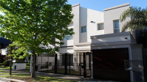 Imagen 2 de 14 de Castelar Norte, Parque Sayago, Muy Residencial