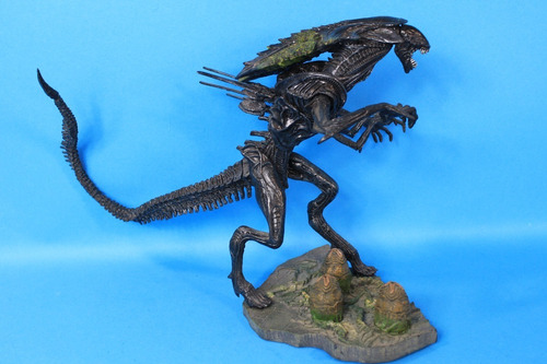 Alien Queen Avp Detalle En Espalda Mcfarlane Toys