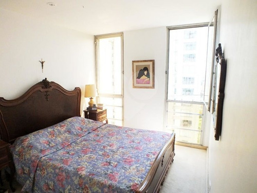 Apartamento Com 325m2 Em Andar Alto! Estuda Permuta! - 375-im62923
