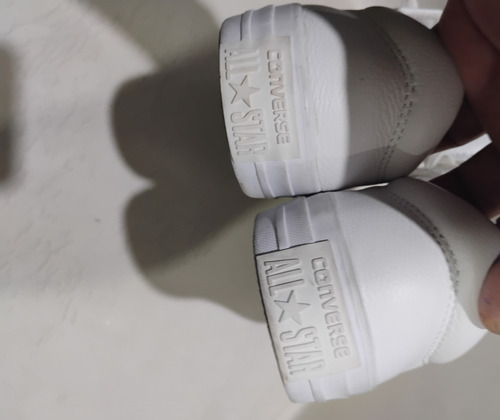 Tenis Marca Converse De Dama (Usado)