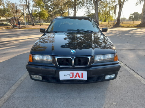 BMW Serie 3 328i AT SEDAN E36