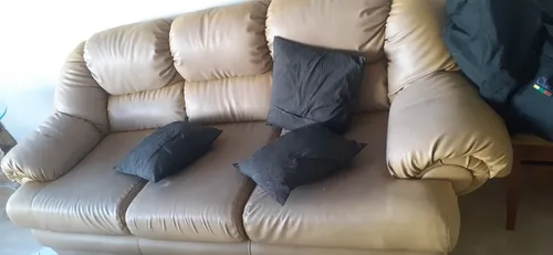 Juego De Muebles Semi Cuero (Usado)