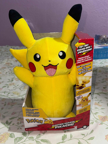 Peluche Pikachu Pokemon Electric Luz Sonidos Y Movimientos