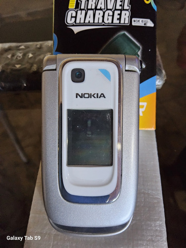Celular Nokia 6131 Plateado
