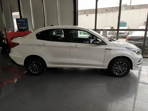 Imagen 13 de 23 de Fiat Cronos 1.3 Drive S-desing Mt 2023