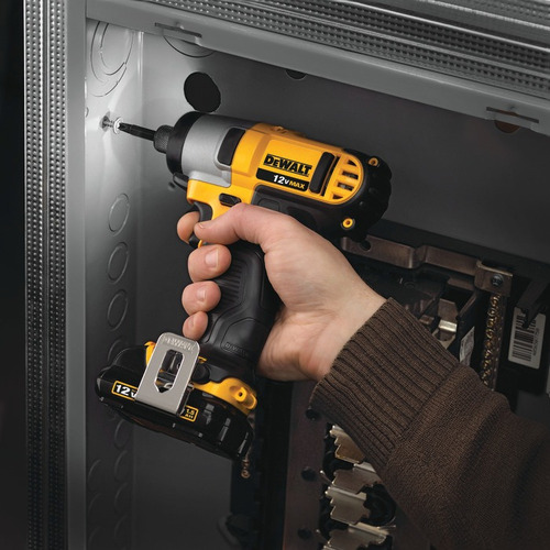 Atornillador De Impacto 1/4'' 12v Max Dewalt Dcf815s2 Color Amarillo