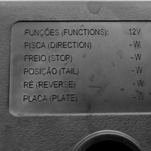 Lanterna Traseira Iva-4010(ld) Led Bivolt C/chicote Conector