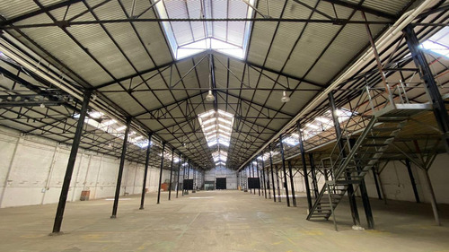 Alquiler Deposito 4800m2 En Avellaneda  Zonificación Industrial