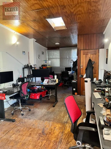 Se Arrienda Casa Destino Comercial. 2 Pisos.