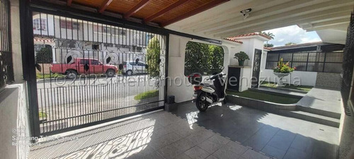 Comoda Casa En Venta En Los Castores San Antonio 24-12942 Ag