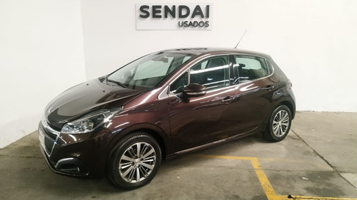 Imagen 18 de 25 de Peugeot 208 Feline