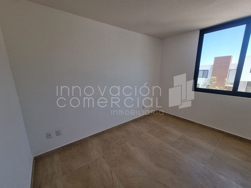 Casa A Estrenar En Renta En Zibata Ii, Dentro De Condominio