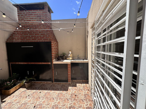 Venta De Casa En Ph 3 Ambientes En Morón Con Cochera Cubierta - Apto Crédito Hipotecario