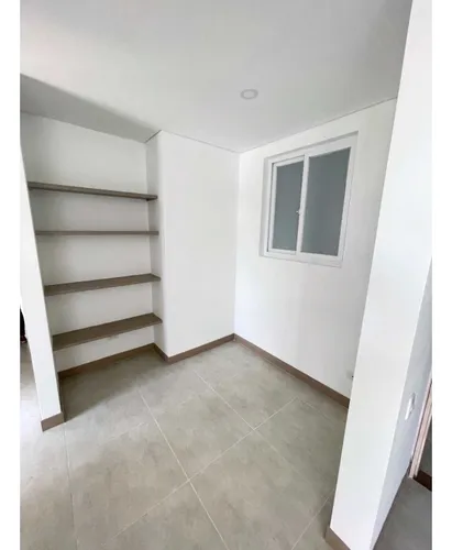 Alquilo Apartamento En C.r Portus 3.52- La Flora