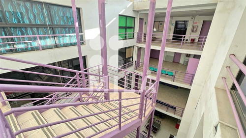 15% Bajo Tasación. Edificio De 4 Pisos De Múltiples Espacios