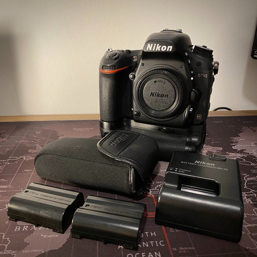 Nikon D750 + Battery Pack Mb-d16