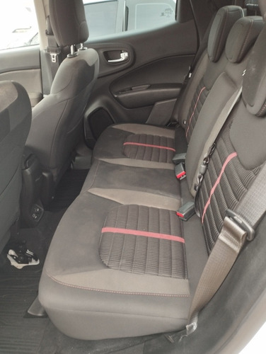 Imagem 10 de 14 de Fiat Toro 2020 1.8 16v Freedom Flex 4x2 Aut. 4p