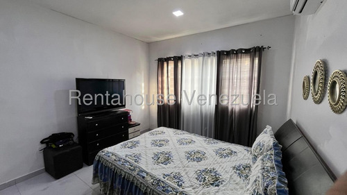 Casa En Venta En Campo Claro 3 Niveles Caracas Angela Tochon