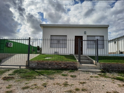 Imagen 1 de 9 de Alquiler Temporal 2 Dormitorios, Un Baño Colonia Del Sacrame