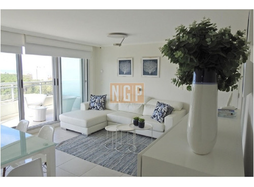 Imagen 4 de 30 de En Exclusividad Departamento De Metraje De 2 Dormitorios Transformado En Loft Roosevelt, Punta Del Este Piso Alto Con Vista Al Mar!