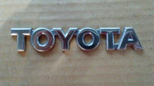 Emblema Toyota Runner Metal Sin Adhesivo Generico No Origina