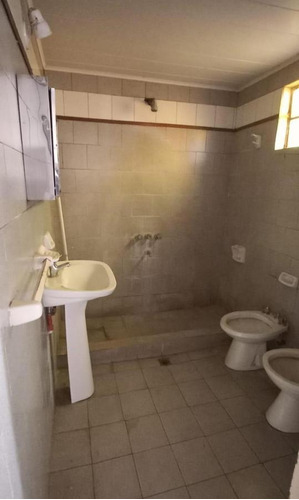 Casa Céntrica En Esperanza A Refaccionar