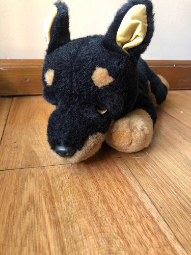 Perro Doberman De Peluche