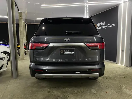 Toyota Sequoia 3.5 V6 Capstone
