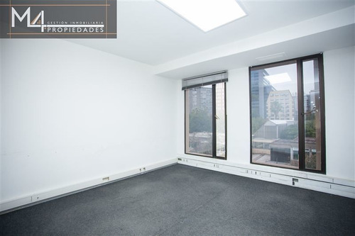 Oficina En Venta De 6 Privados En Providencia