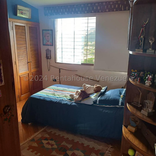 Ss: Vende Casa 24-13892 En Cumbres De Curumo De 832 M2. De 5h/7b/4pe