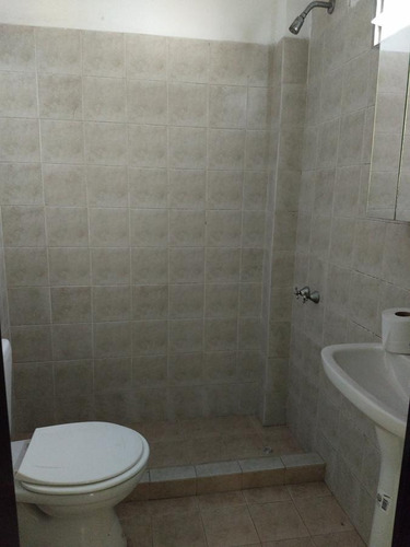 Edificio Comercial En Venta En Gregorio De Laferrere