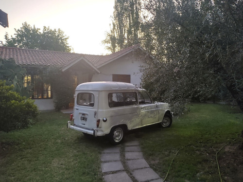 Imagen 2 de 11 de Renault 4f 1974