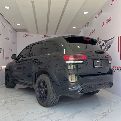 Jeep Grand Cherokee 6.4 Srt-8 At